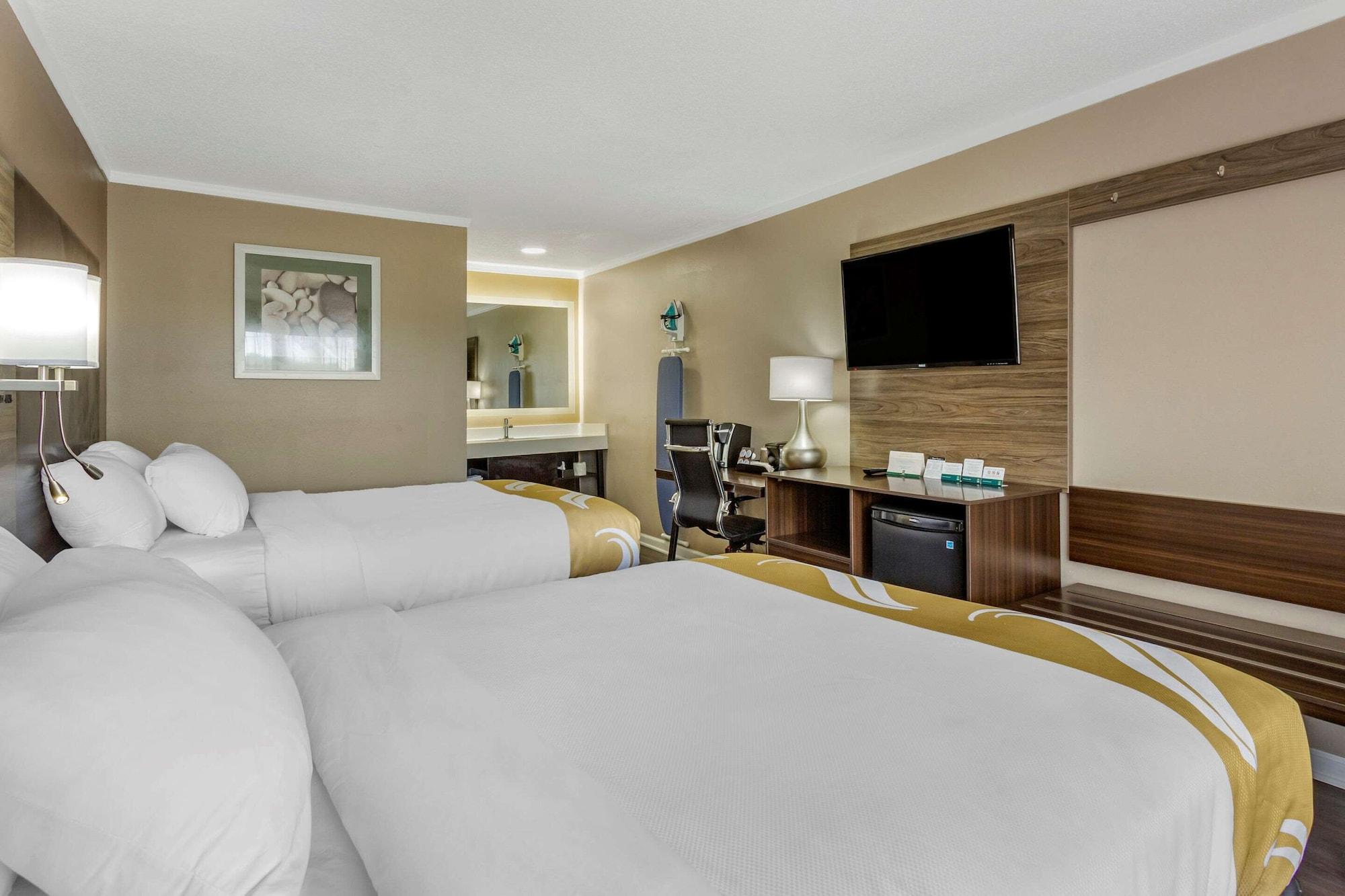 Quality Inn & Suites Полис Айлънд Екстериор снимка