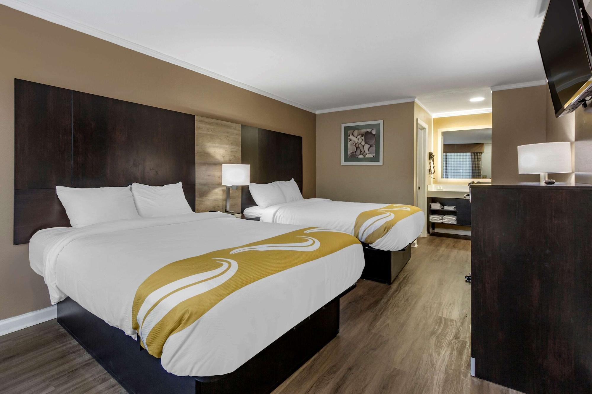 Quality Inn & Suites Полис Айлънд Екстериор снимка