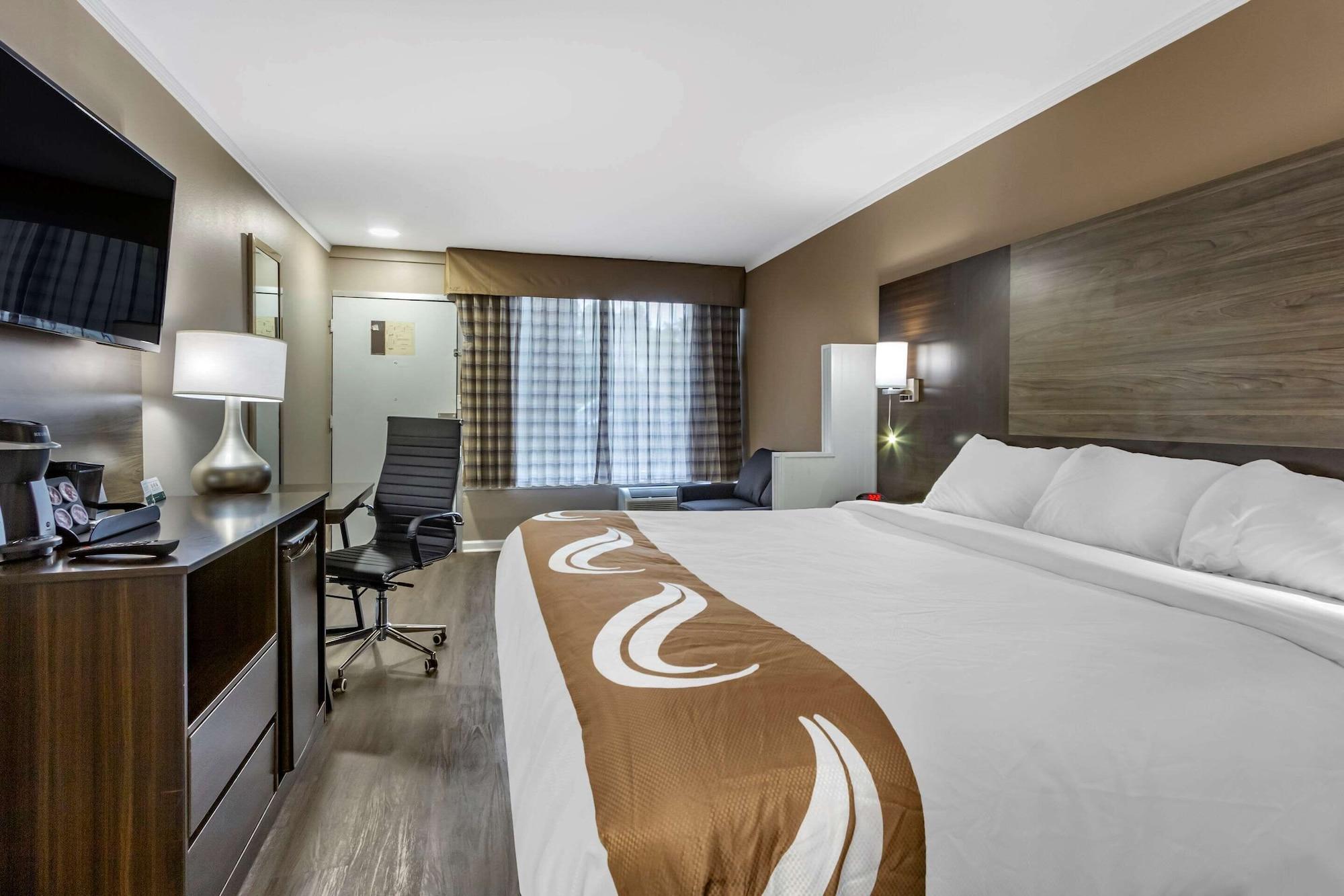 Quality Inn & Suites Полис Айлънд Екстериор снимка