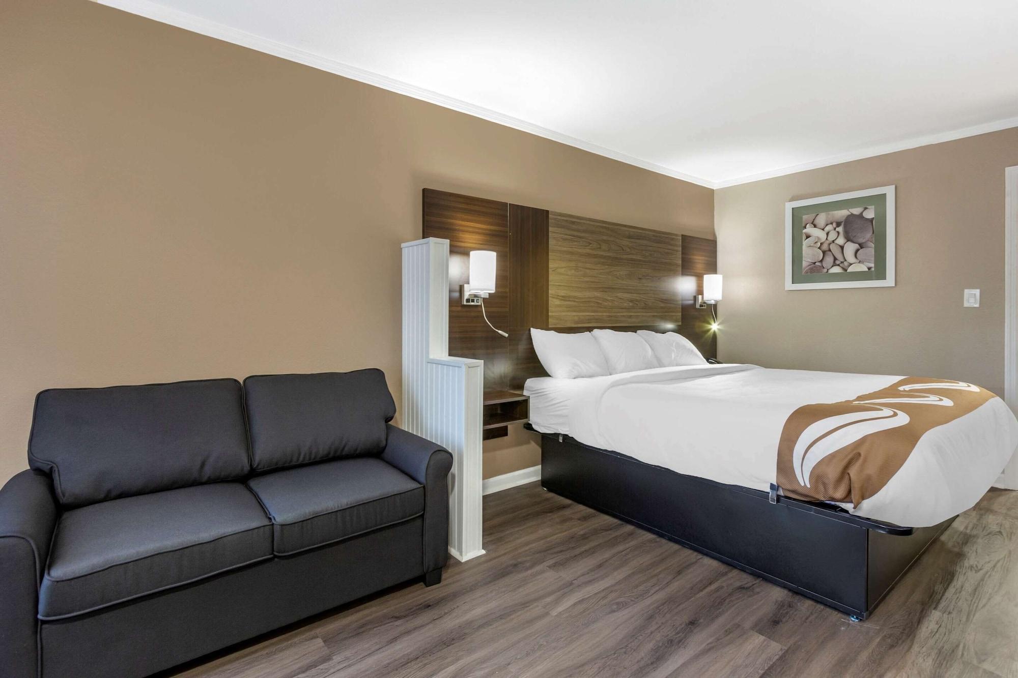 Quality Inn & Suites Полис Айлънд Екстериор снимка