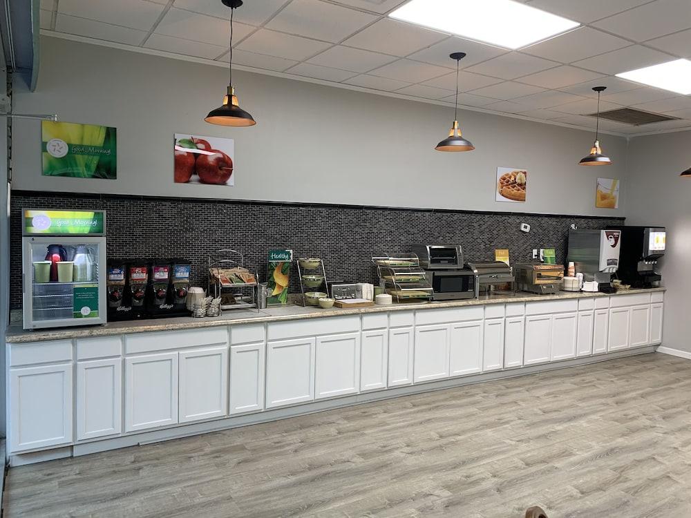 Quality Inn & Suites Полис Айлънд Екстериор снимка