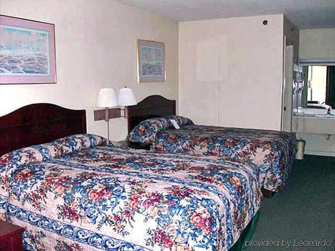 Quality Inn & Suites Полис Айлънд Екстериор снимка