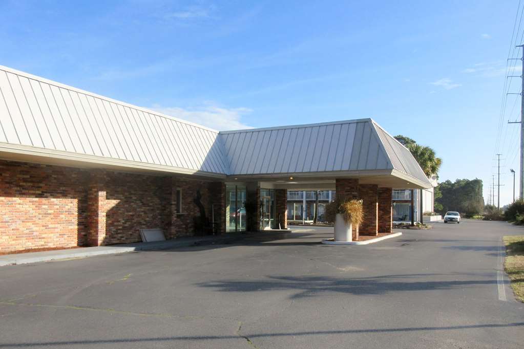 Quality Inn & Suites Полис Айлънд Екстериор снимка